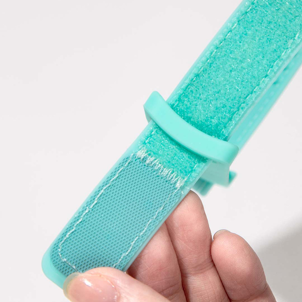 NAROO SE1 aqua strap fabric and adjustment loop close-up