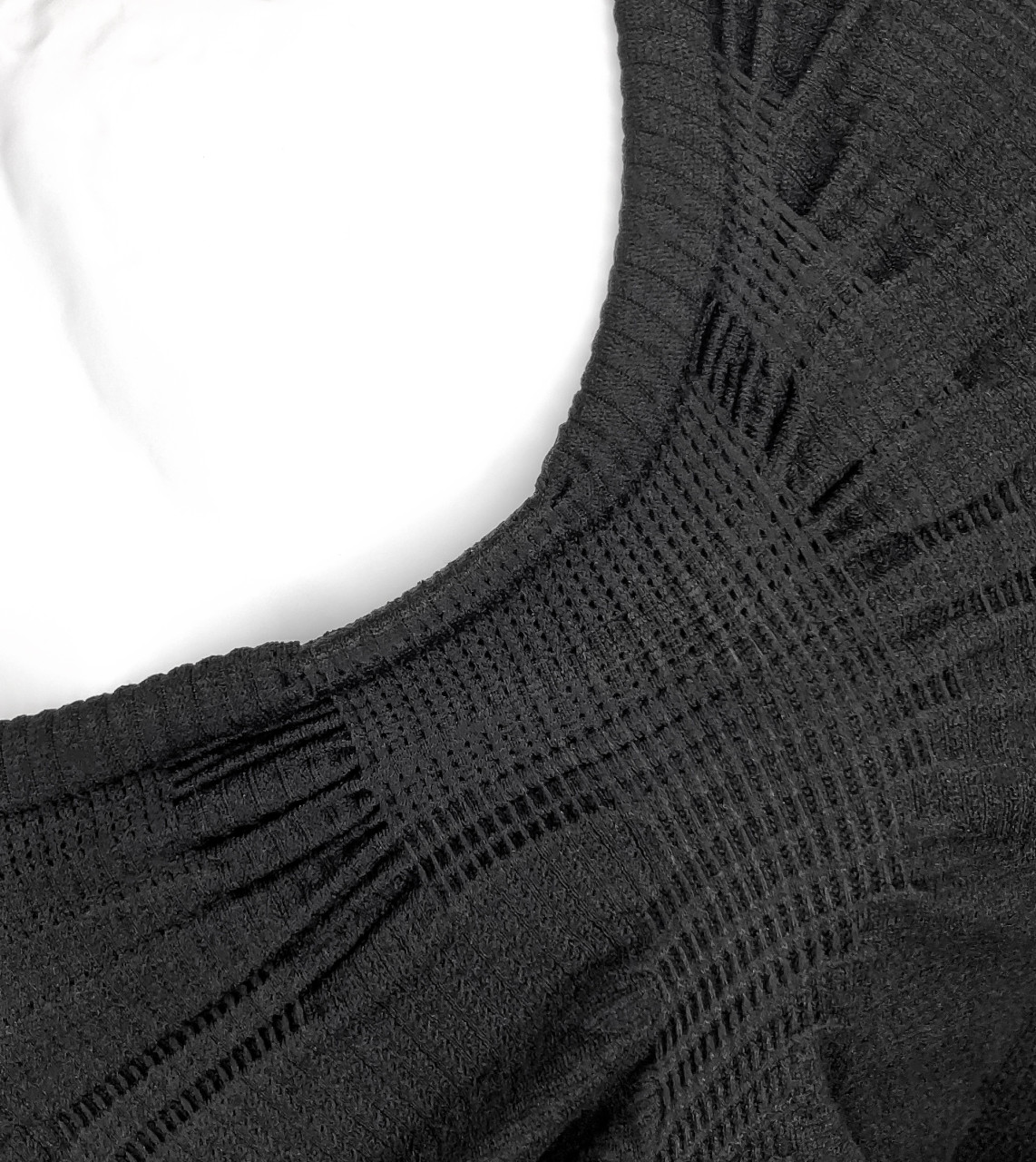 NAROO N5F Kids neck and shoulder knit close-up