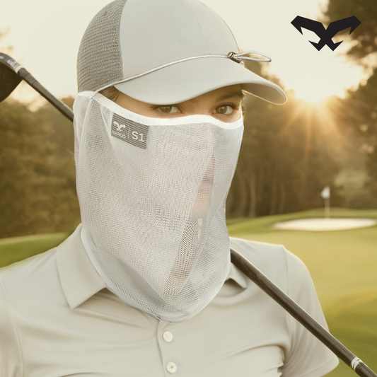 NAROO S1 light gray sun cover worn with a cap by a golfer