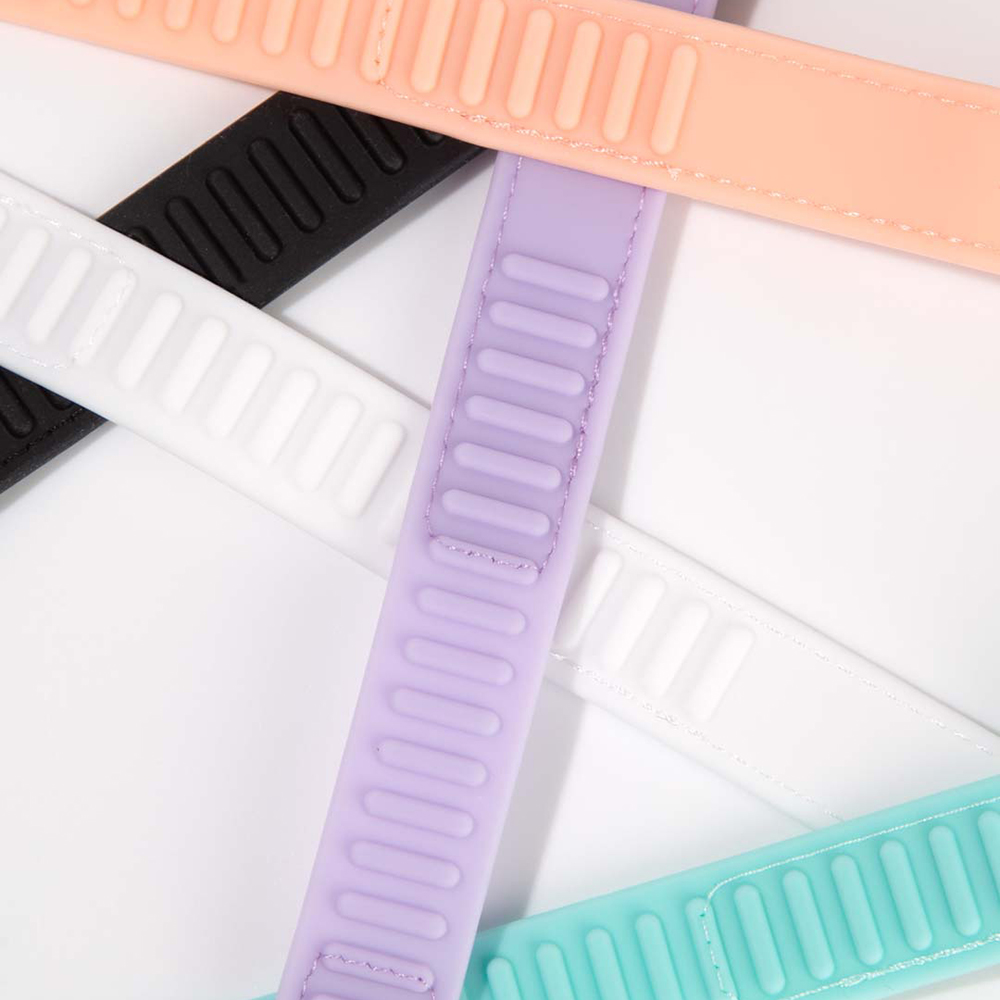 NAROO SK1 strap exteriors lined up to show the ribbed texture